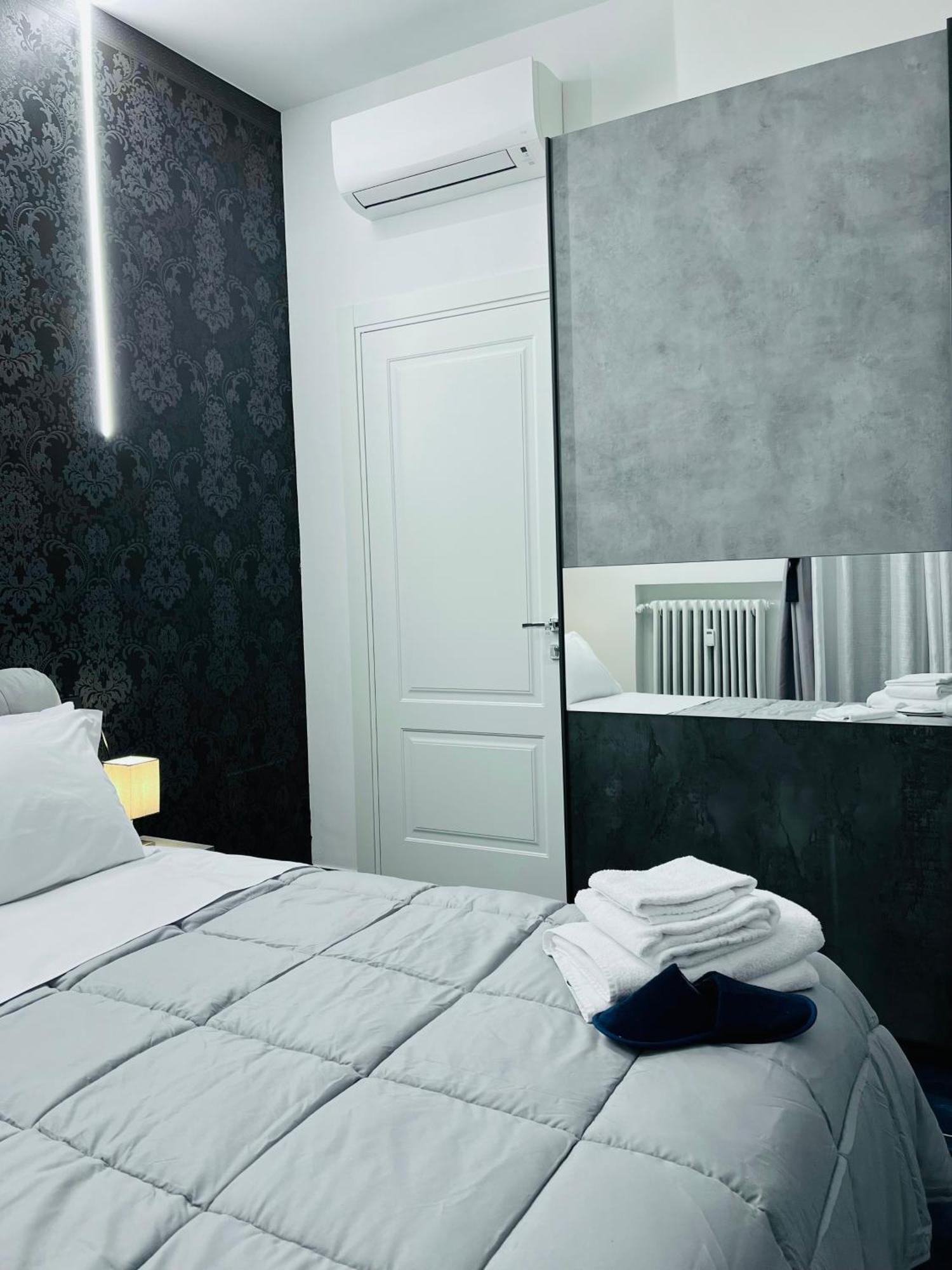 Bed and breakfast Seven Nights Bologne Extérieur photo